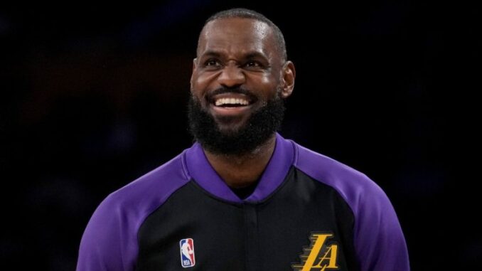 Los-Angeles-Lakers-forward-LeBron-James-1-768x432