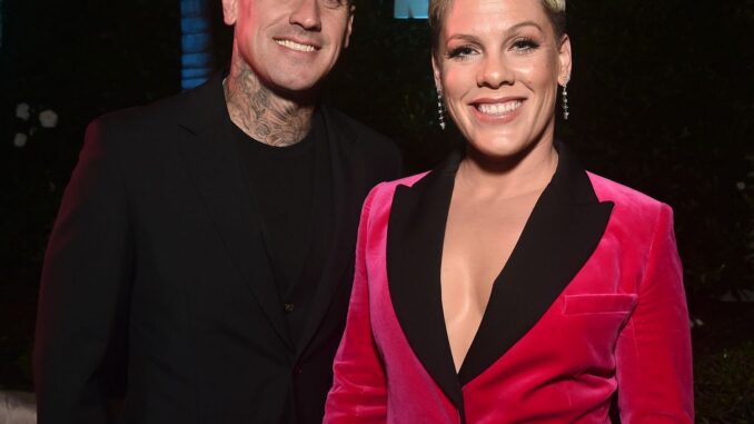 pink-carey-hart-1-3207b92bab99422fbb26b4f4ba528228